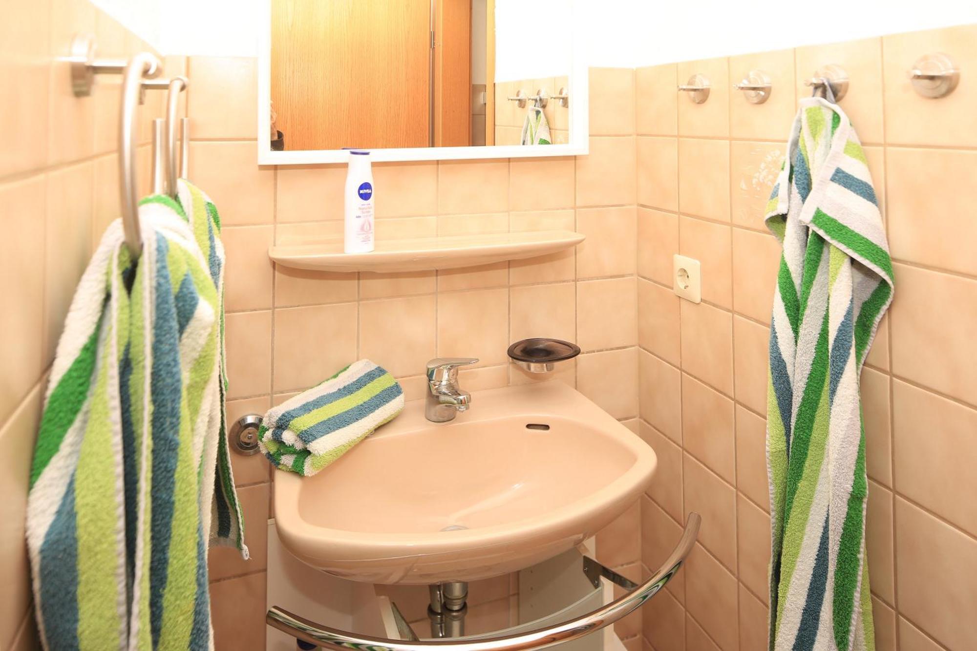 Haus Am Sonnenhuegel Apartment Бад Урах Екстериор снимка