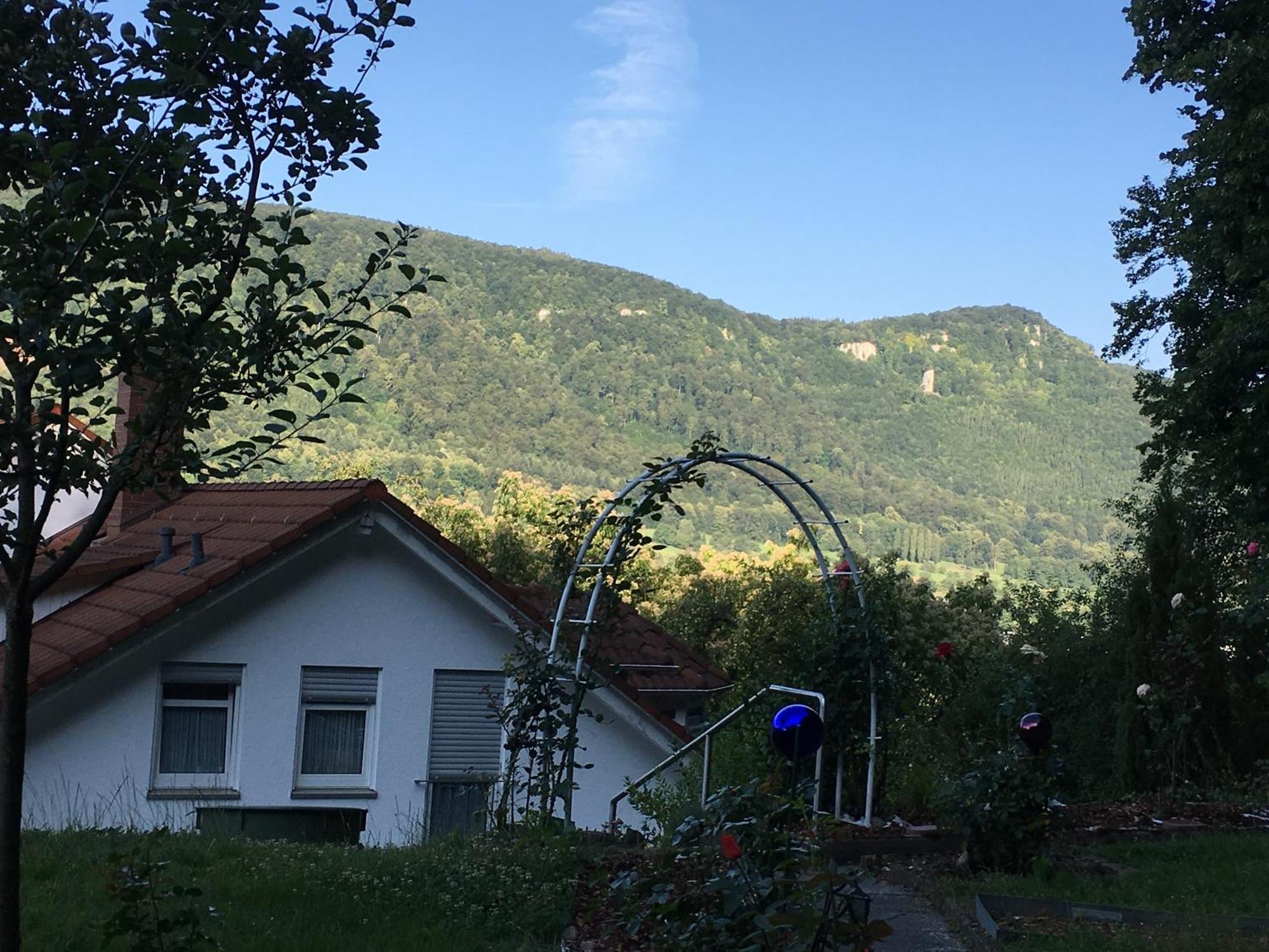 Haus Am Sonnenhuegel Apartment Бад Урах Екстериор снимка